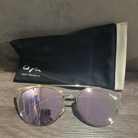 Quay Australia Mirrored Tell Me Why Sunglasses - Picture 4 of 17